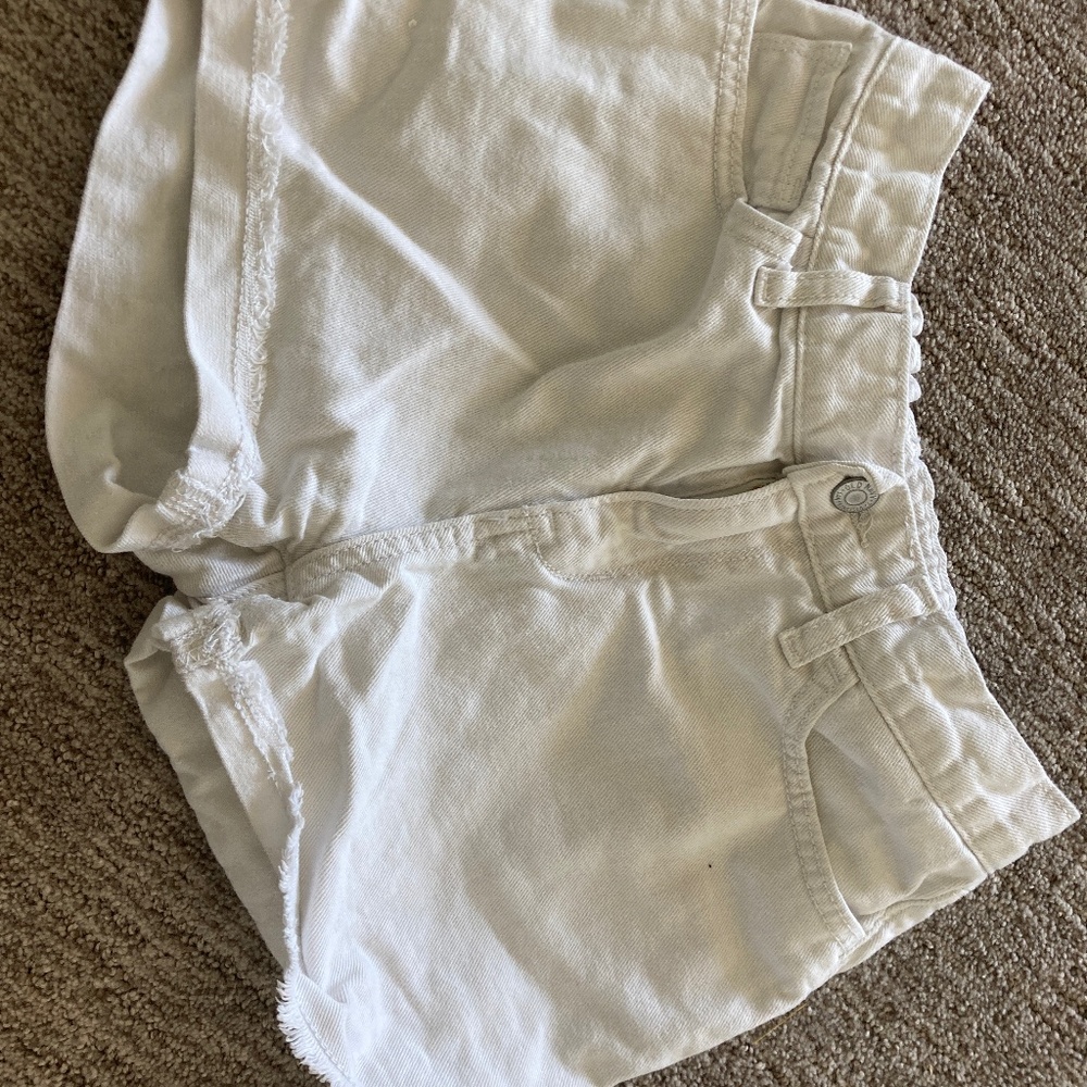 White Old Navy Jean Shorts Size 16